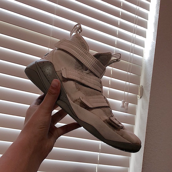lebron soldier 1s